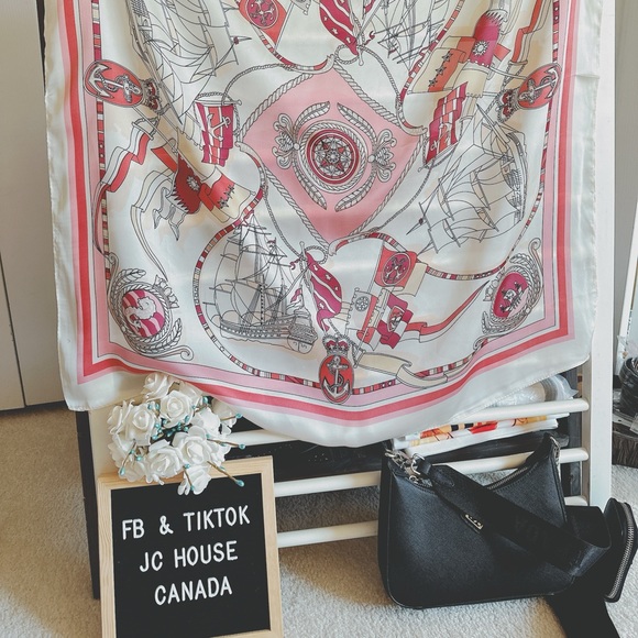 Bundle of 3 square chiffon scarves - Picture 3 of 6